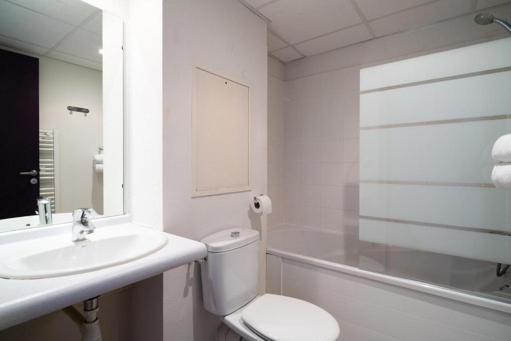Joli Studio, Clim Proche Gare Et Centre Apartment Lourdes